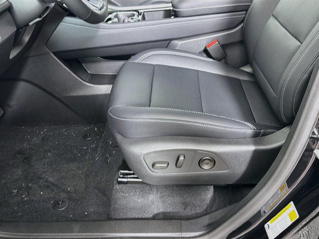 New 2027 Chevrolet Traverse LT w/ Enhanced Driving Package FWD image 20