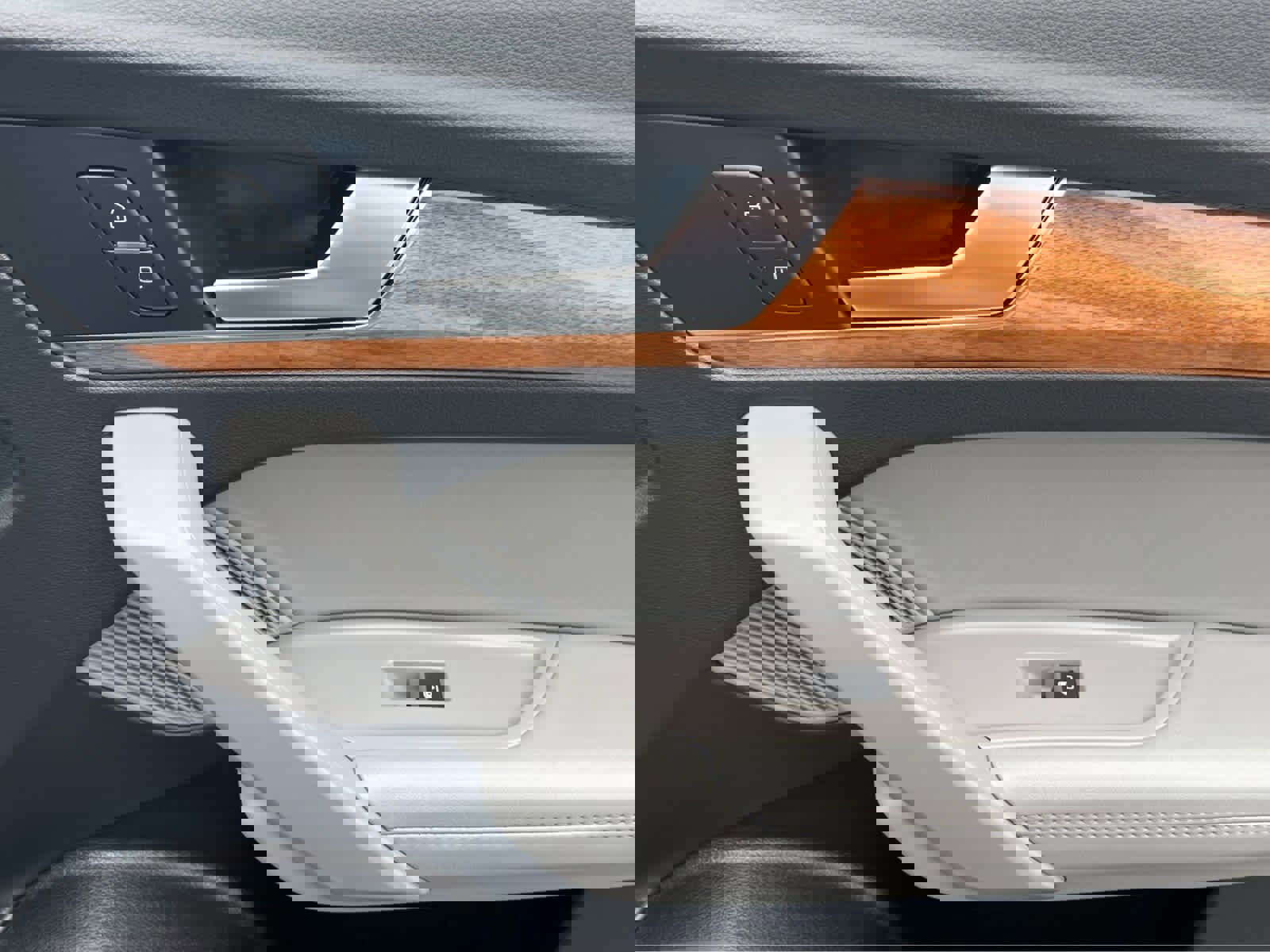 Used 2023 Audi Q5 2.0T Premium Plus w/ Premium Plus Package image 17