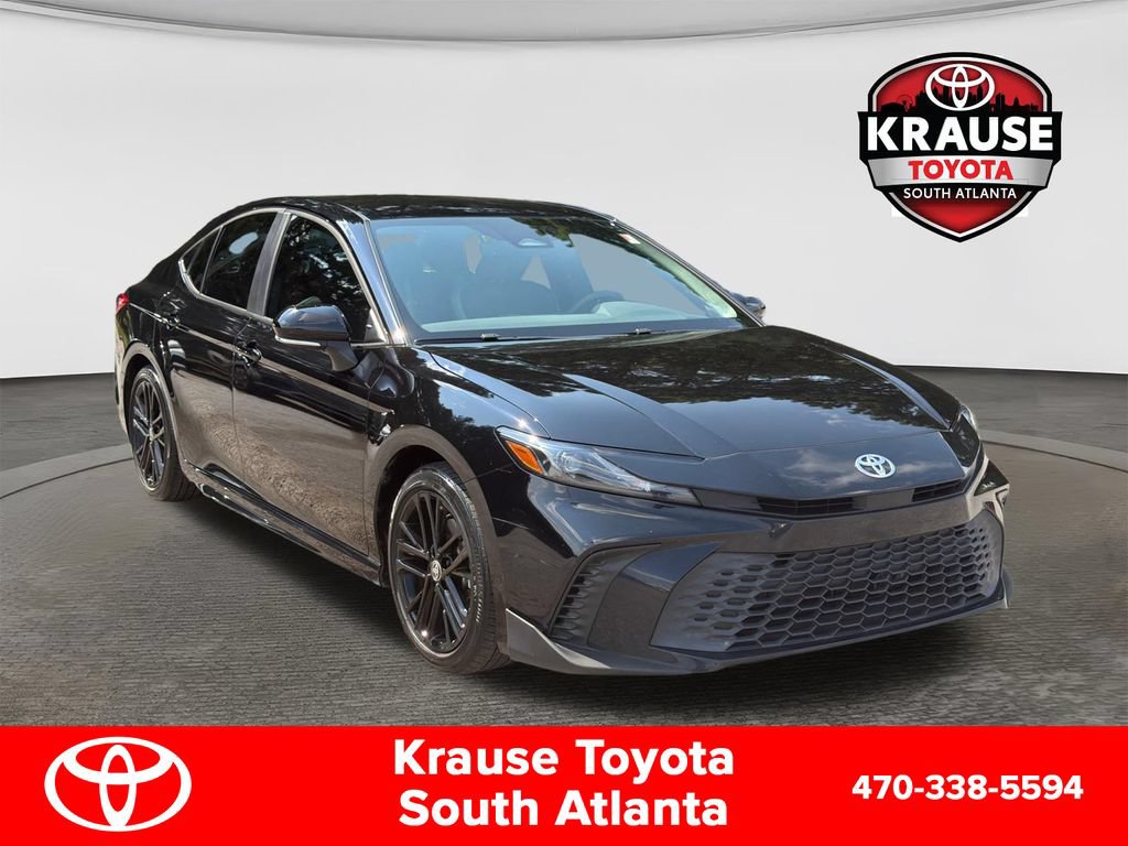 Used 2025 Toyota Camry SE w/ Convenience Package FWD image 1