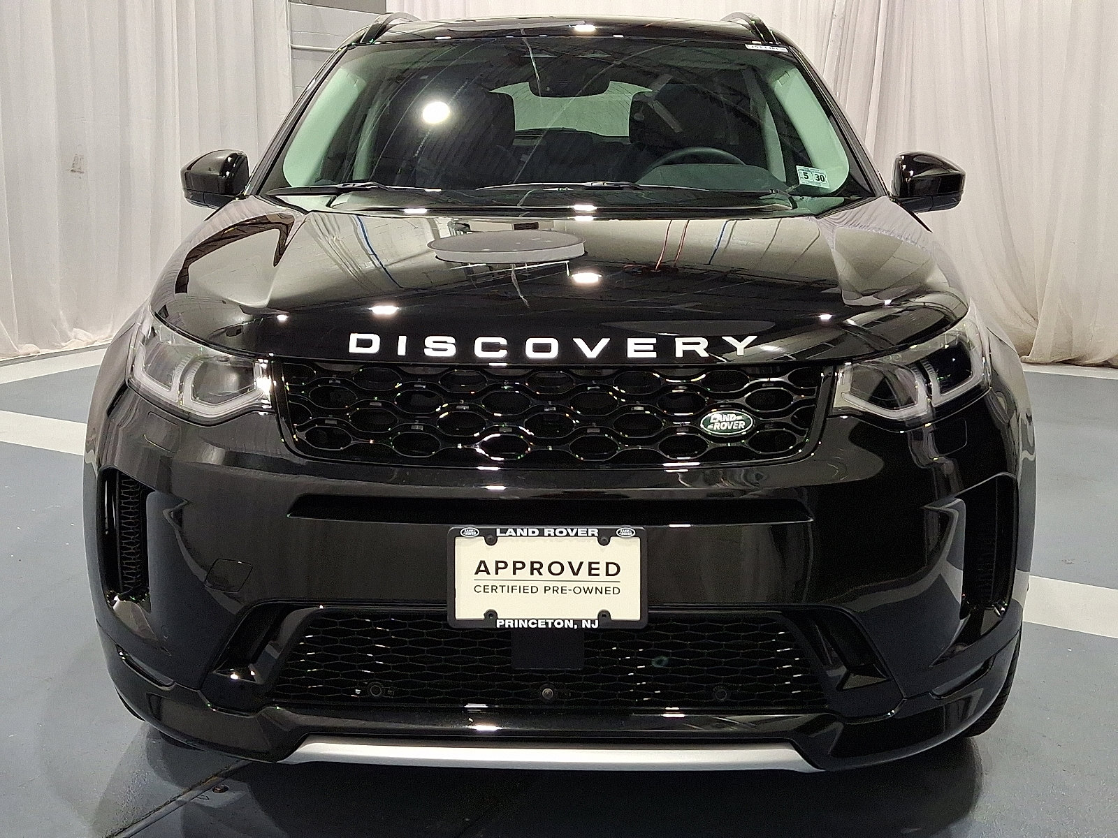 Certified 2025 Land Rover Discovery Sport S image 8