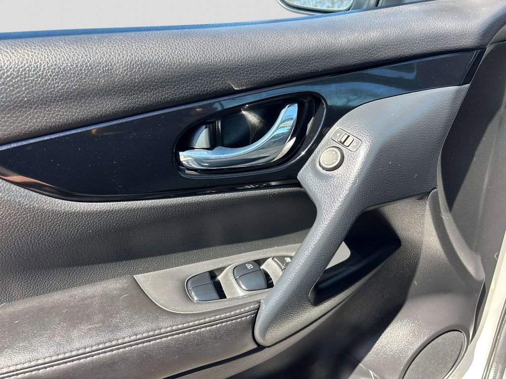 Certified 2022 Nissan Rogue Sport SL AWD/4WD image 15