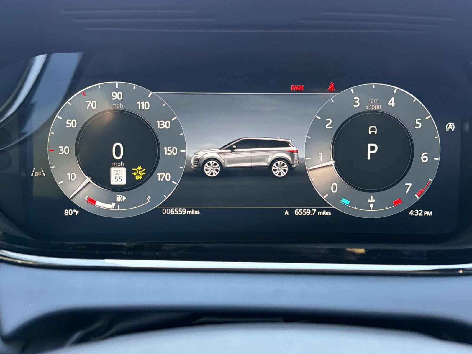 Certified 2026 Land Rover Range Rover Evoque Dynamic SE AWD/4WD image 19