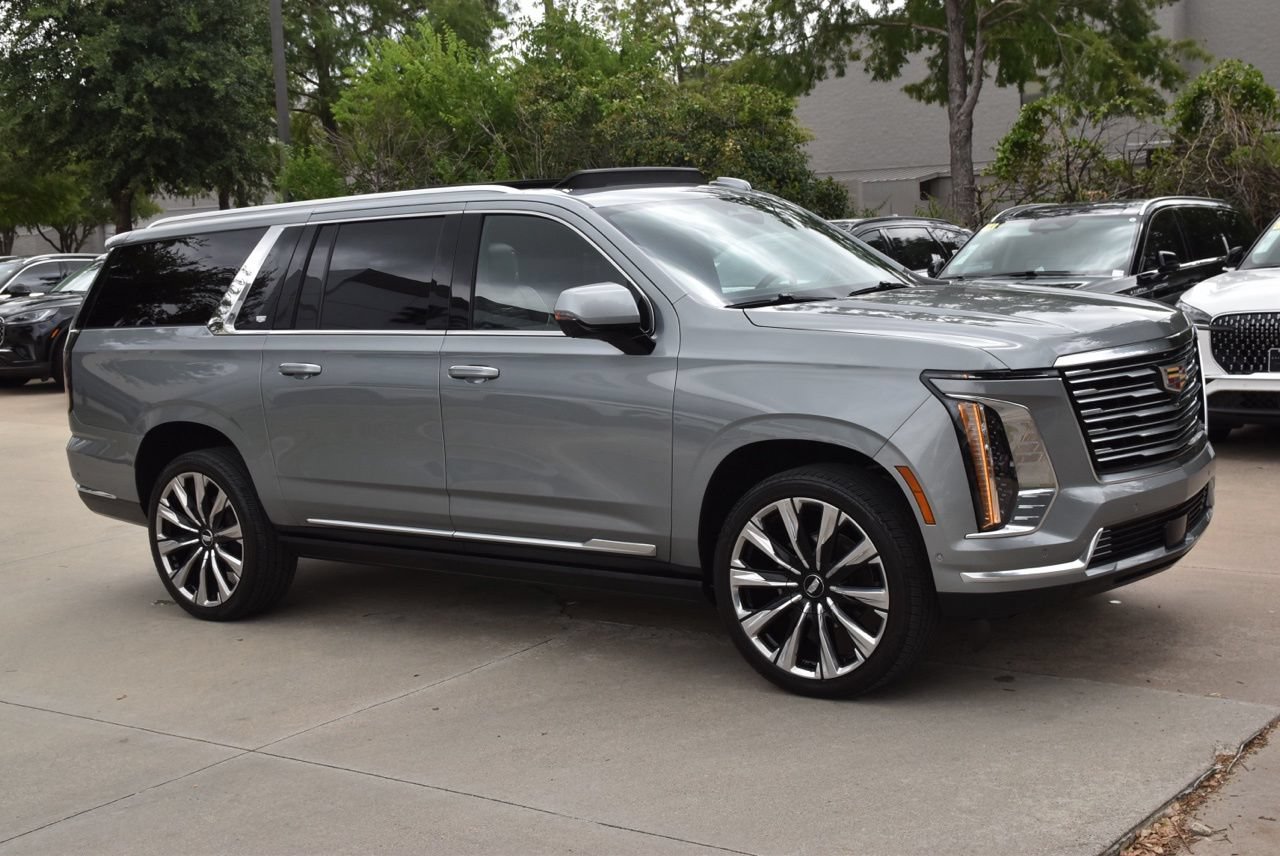 Used 2025 Cadillac Escalade ESV Premium Luxury Platinum AWD/4WD image 5