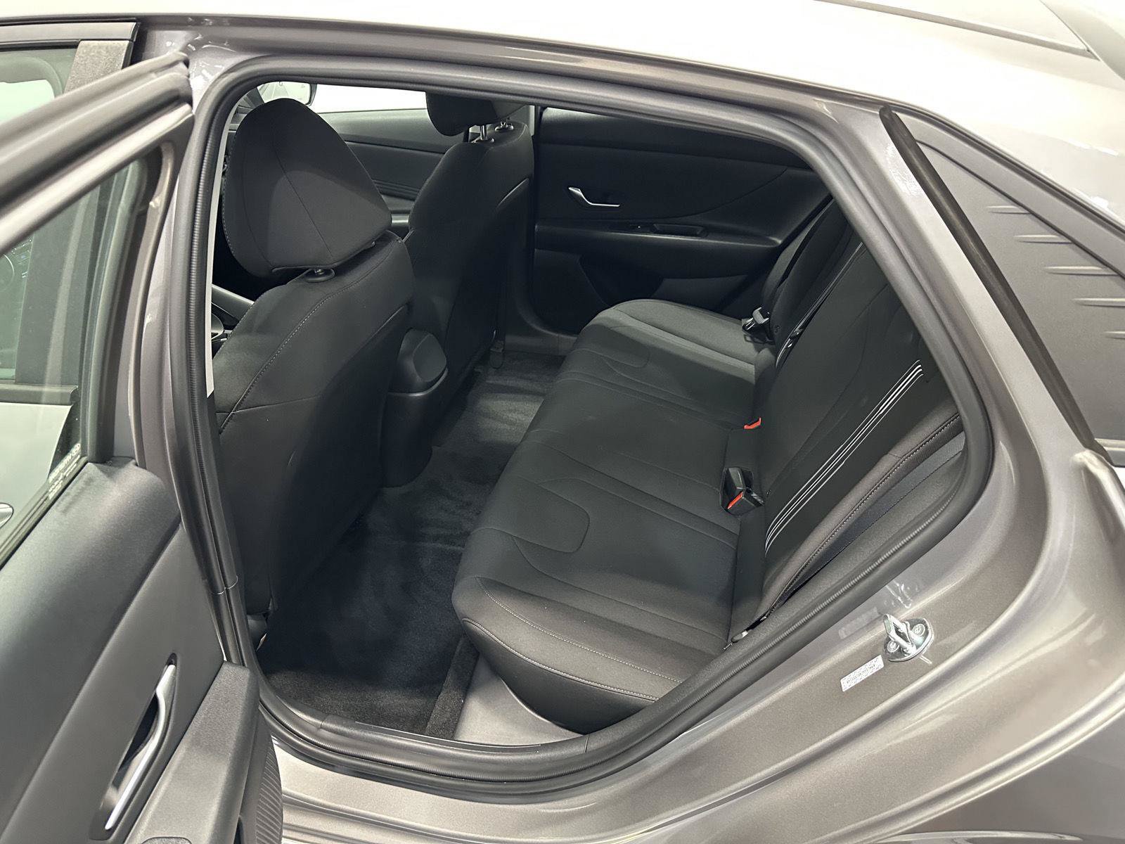 Certified 2023 Hyundai Elantra SEL w/ Convenience Package FWD image 26