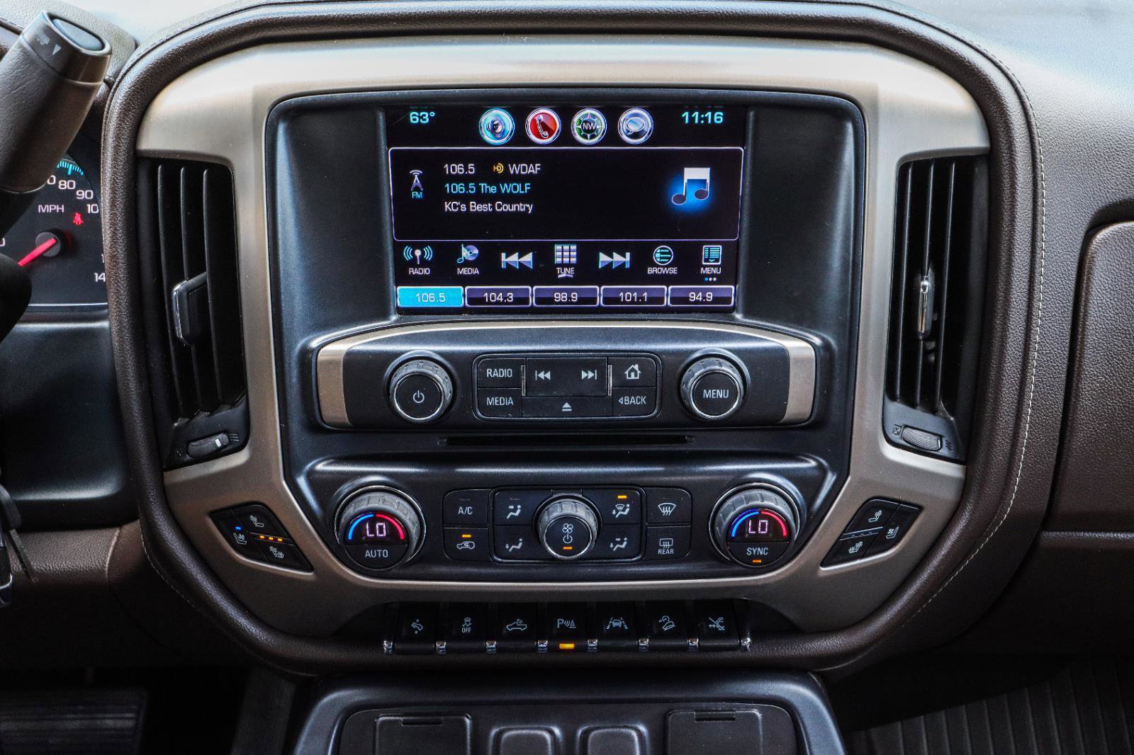 Used 2017 GMC Sierra 1500 Denali w/ Denali Ultimate Package AWD/4WD image 27