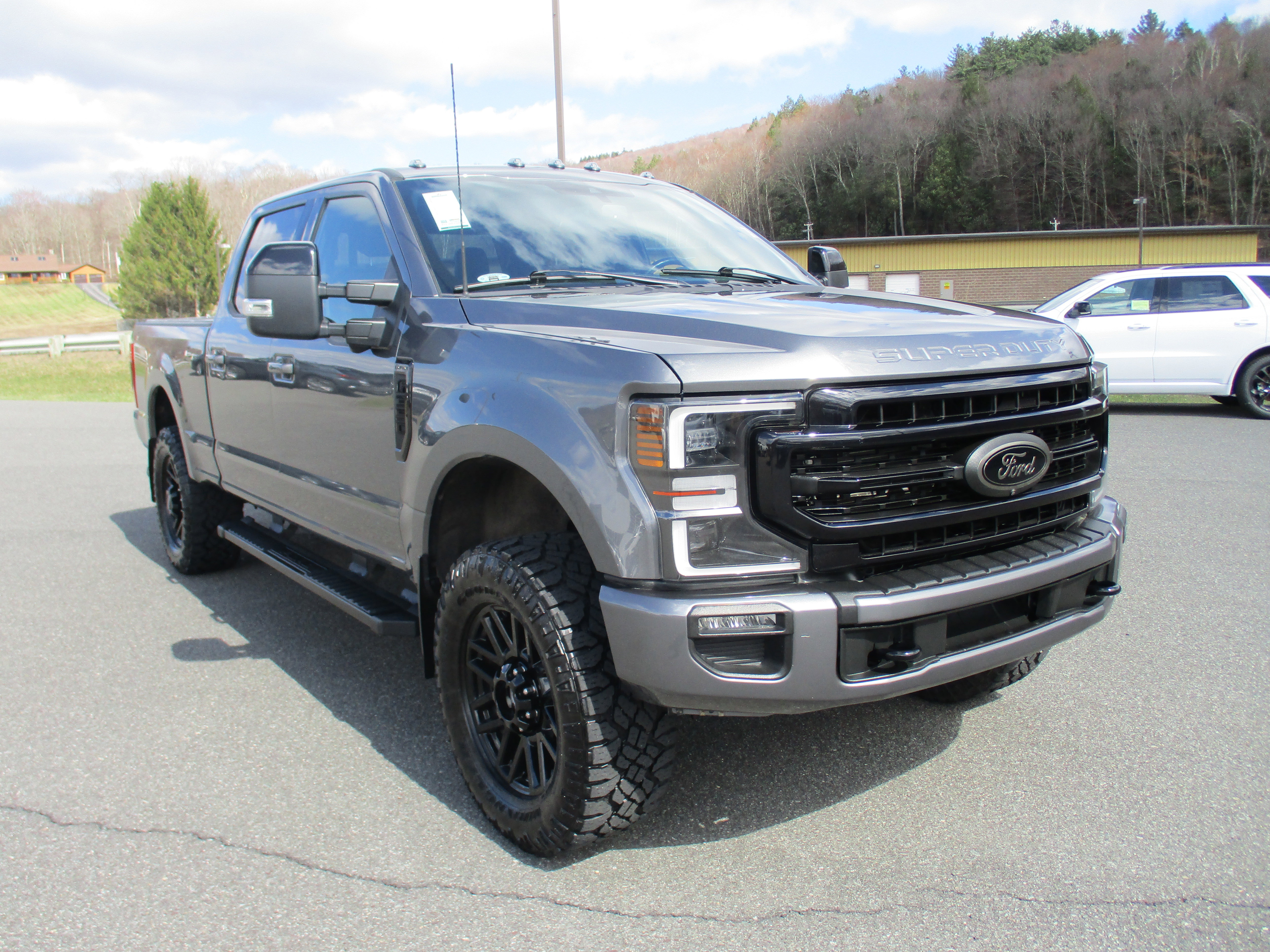 Used 2022 Ford F350 Lariat w/ Black Appearance Package image 3