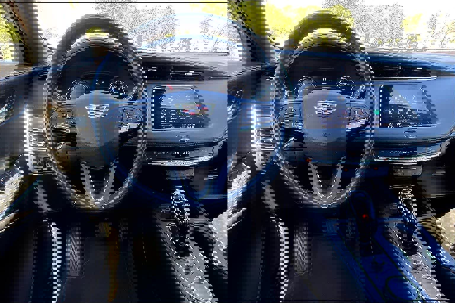 Used 2023 Cadillac XT4 Premium Luxury image 13