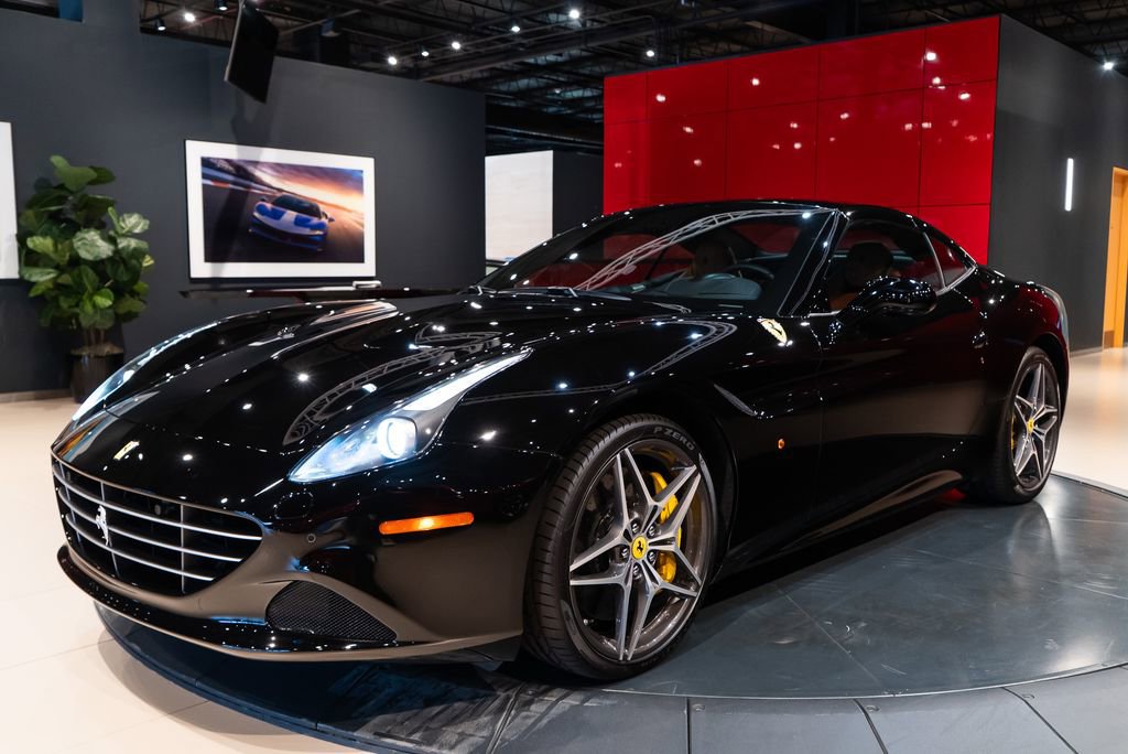 Certified 2017 Ferrari California T RWD image 51