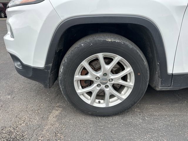 Used 2014 Jeep Cherokee Latitude w/ Cold Weather Group image 21