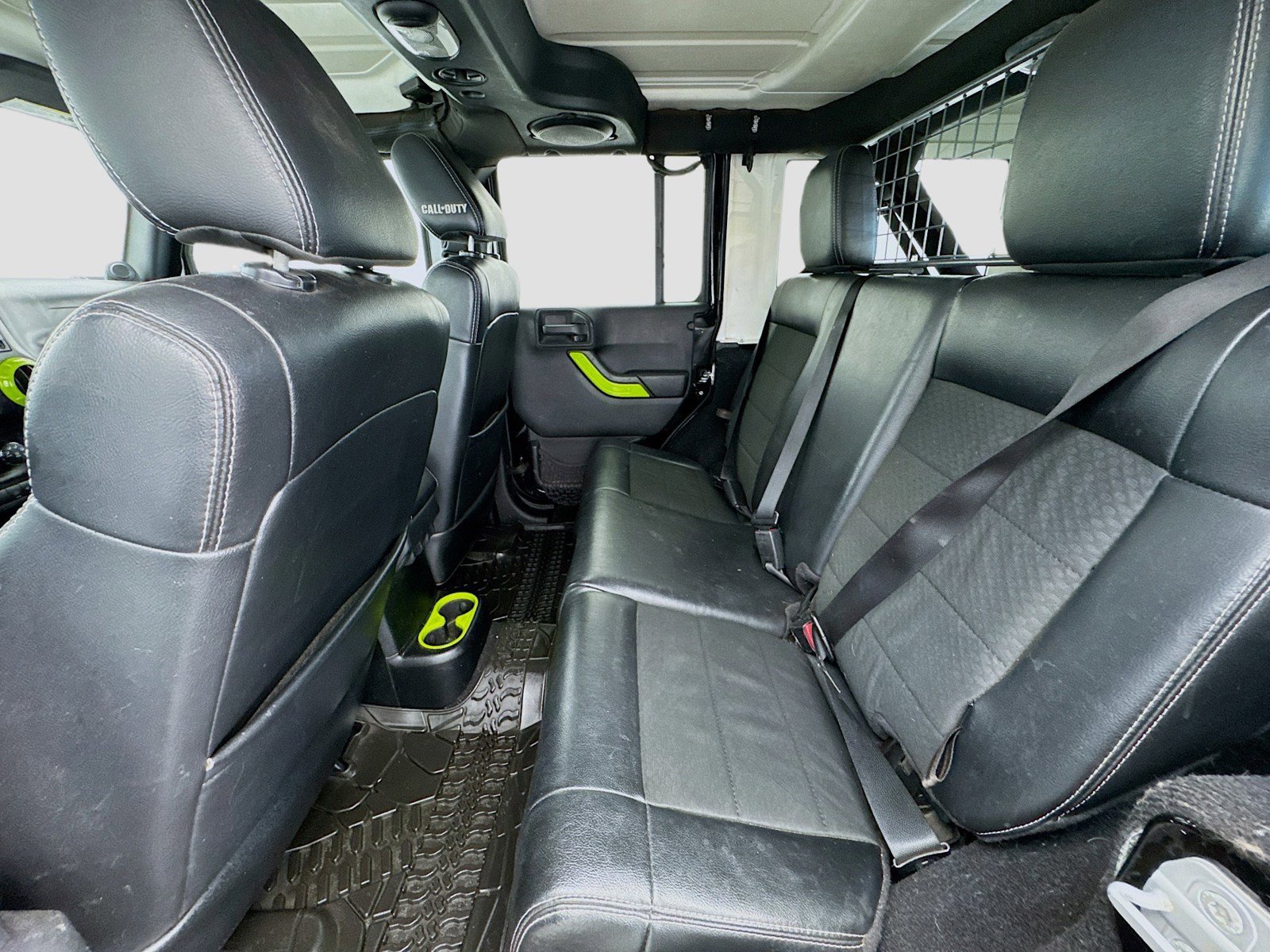 Used 2012 Jeep Wrangler Unlimited Rubicon AWD/4WD image 14