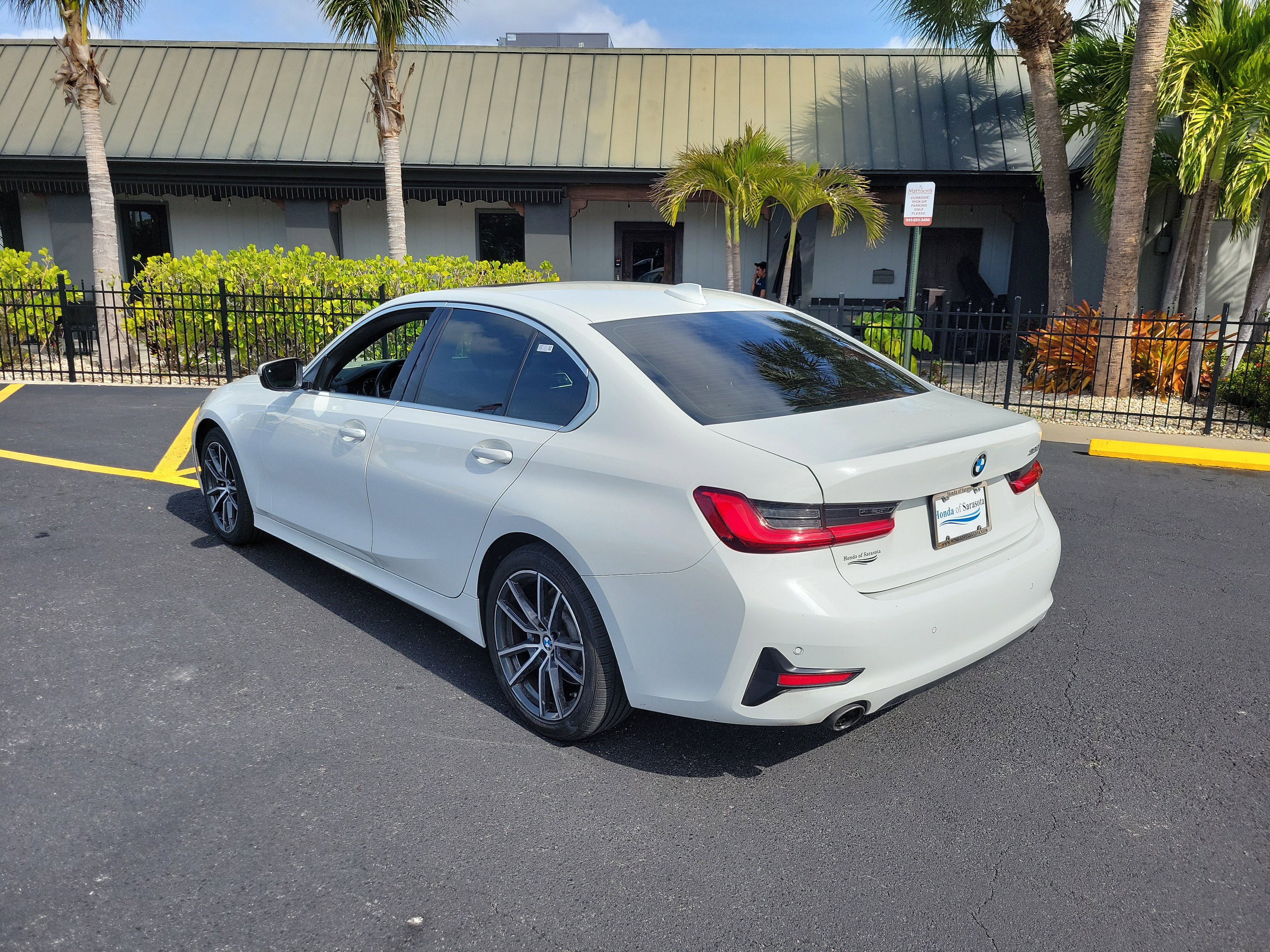 Used 2020 BMW 330i Sedan w/ Driving Assistance Package image 8