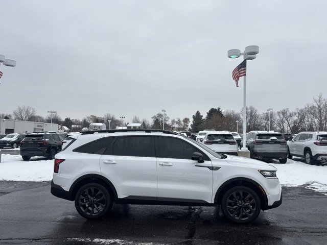 Used 2022 Kia Sorento X-Line EX image 4