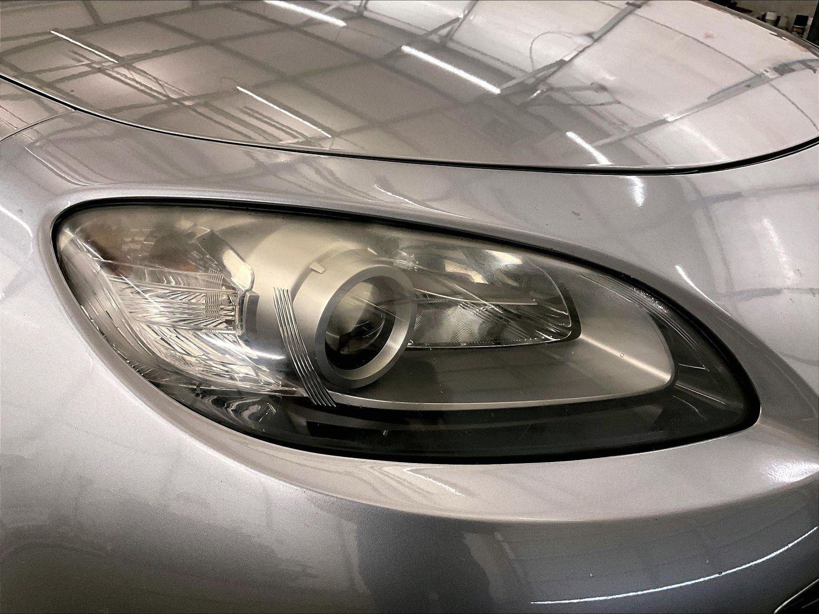 Used 2010 MAZDA MX-5 Miata Touring RWD image 25