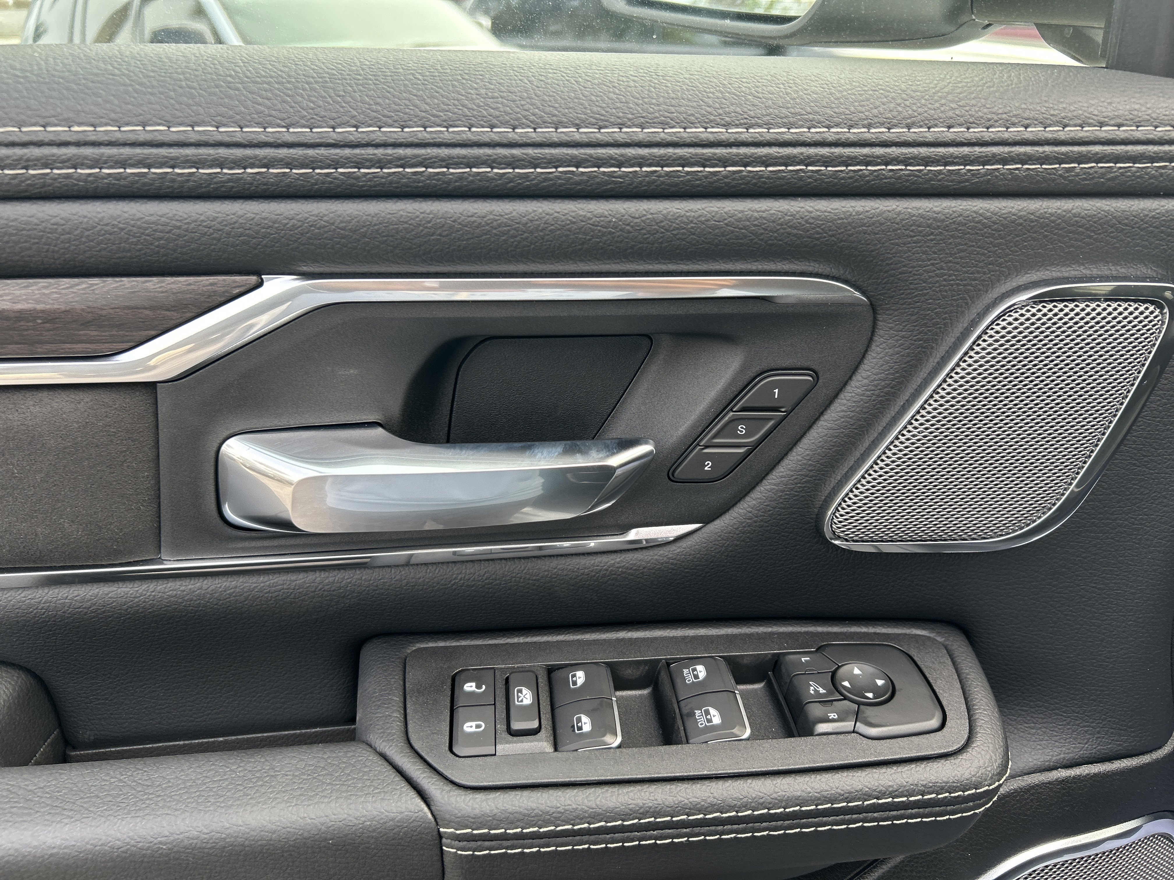 New 2026 RAM 1500 Laramie w/ Night Edition image 12