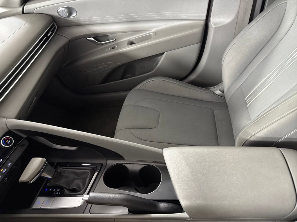 Certified 2023 Hyundai Elantra SEL image 19