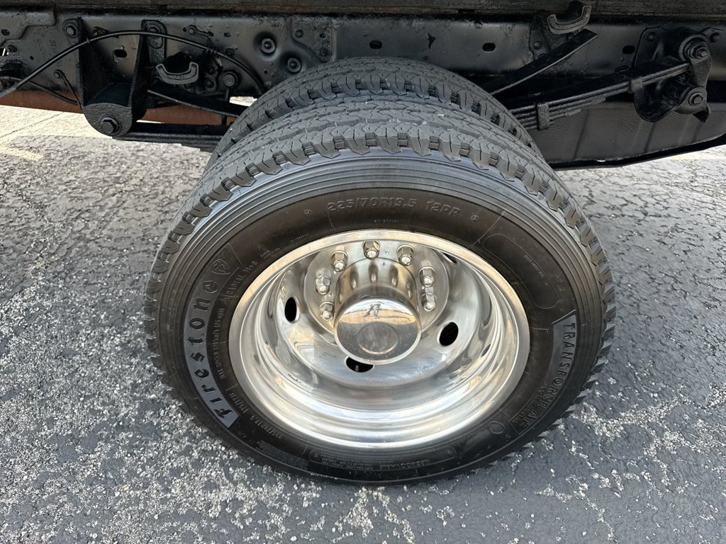 Used 2008 Ford F550 2WD Regular Cab Super Duty image 9