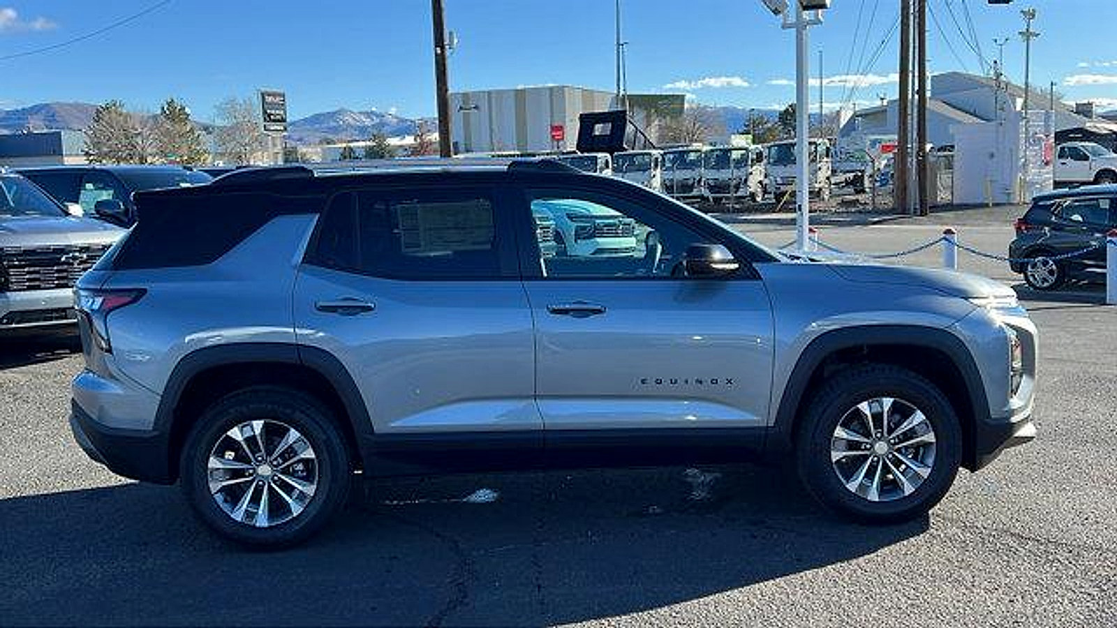 New 2026 Chevrolet Equinox LT w/ Convenience Package II image 4