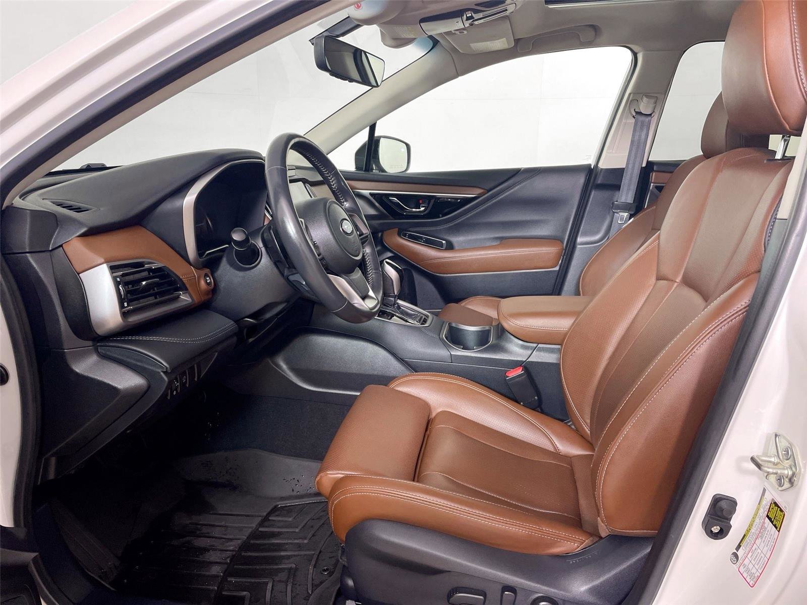 Used 2020 Subaru Outback Touring w/ Popular Package #2 image 5