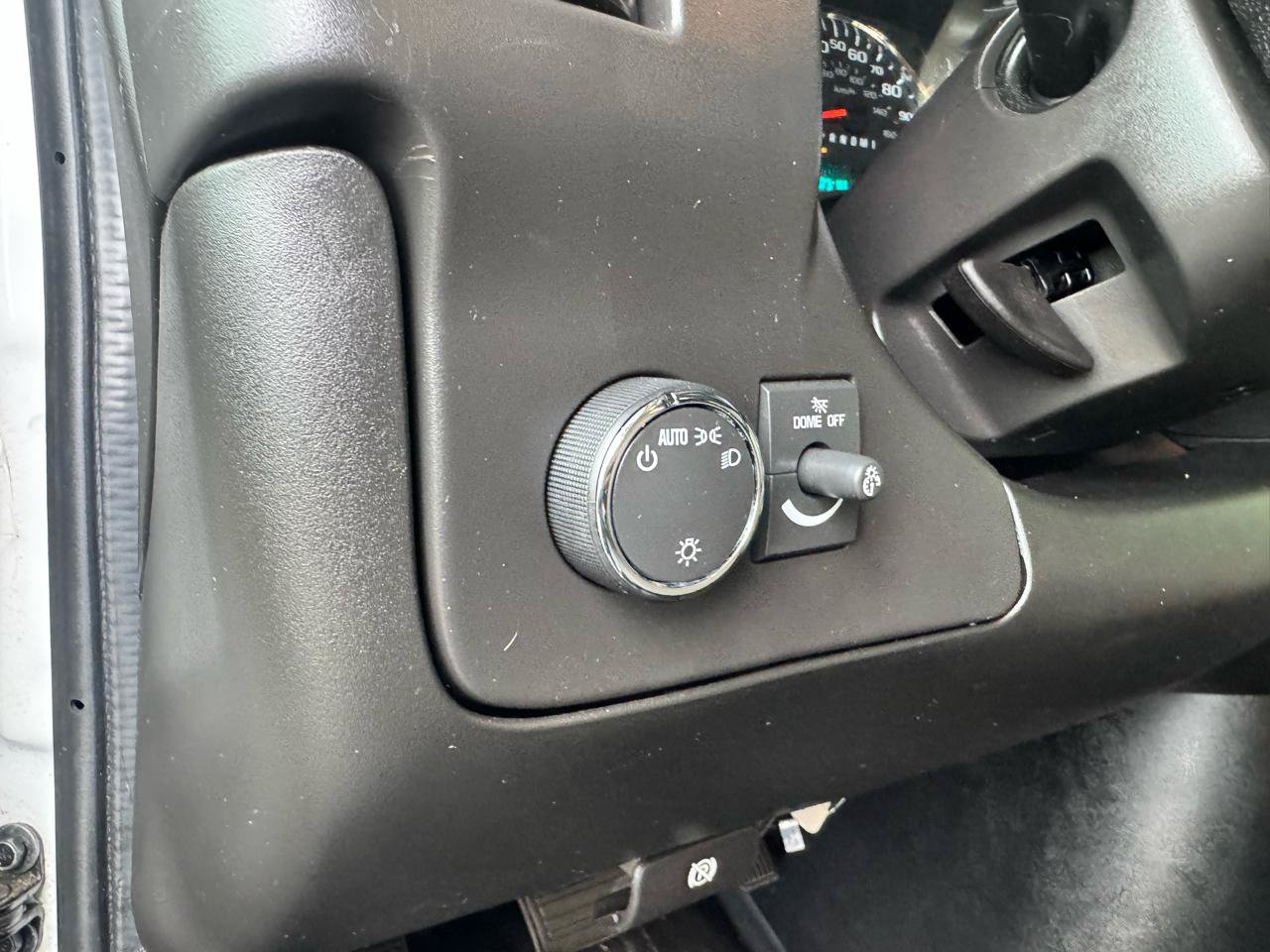 Used 2019 Chevrolet Express 4500 w/ RV Package RWD image 13