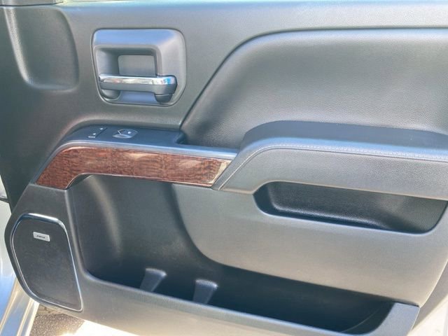 Used 2017 GMC Sierra 2500 SLT w/ Duramax Plus Package image 34