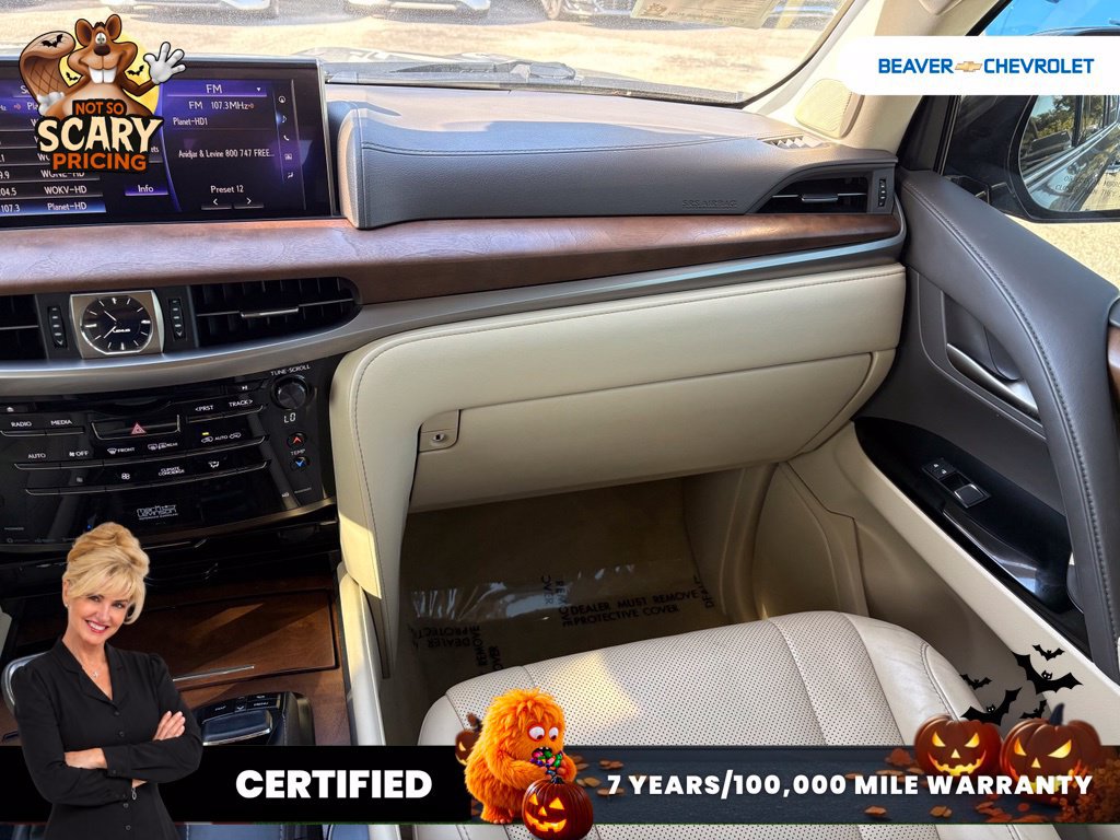 Used 2020 Lexus LX 570 4WD w/ Luxury Package image 17