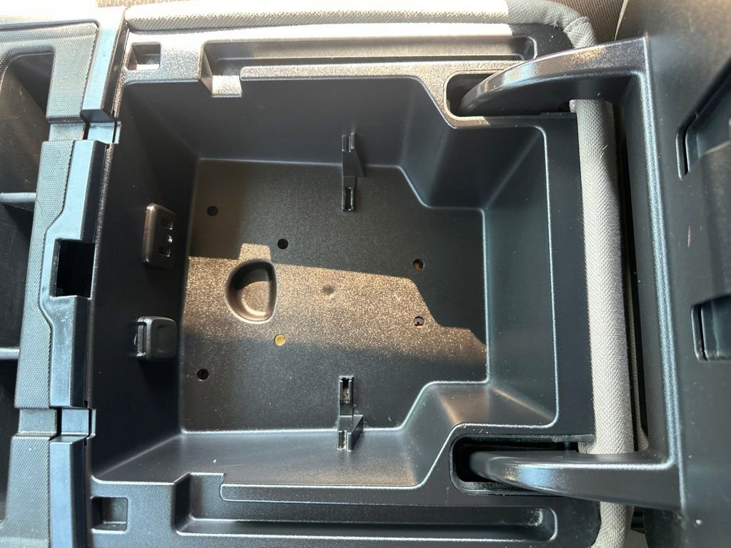 Used 2018 Chevrolet Silverado 1500 LT w/ LT Eassist Package image 31