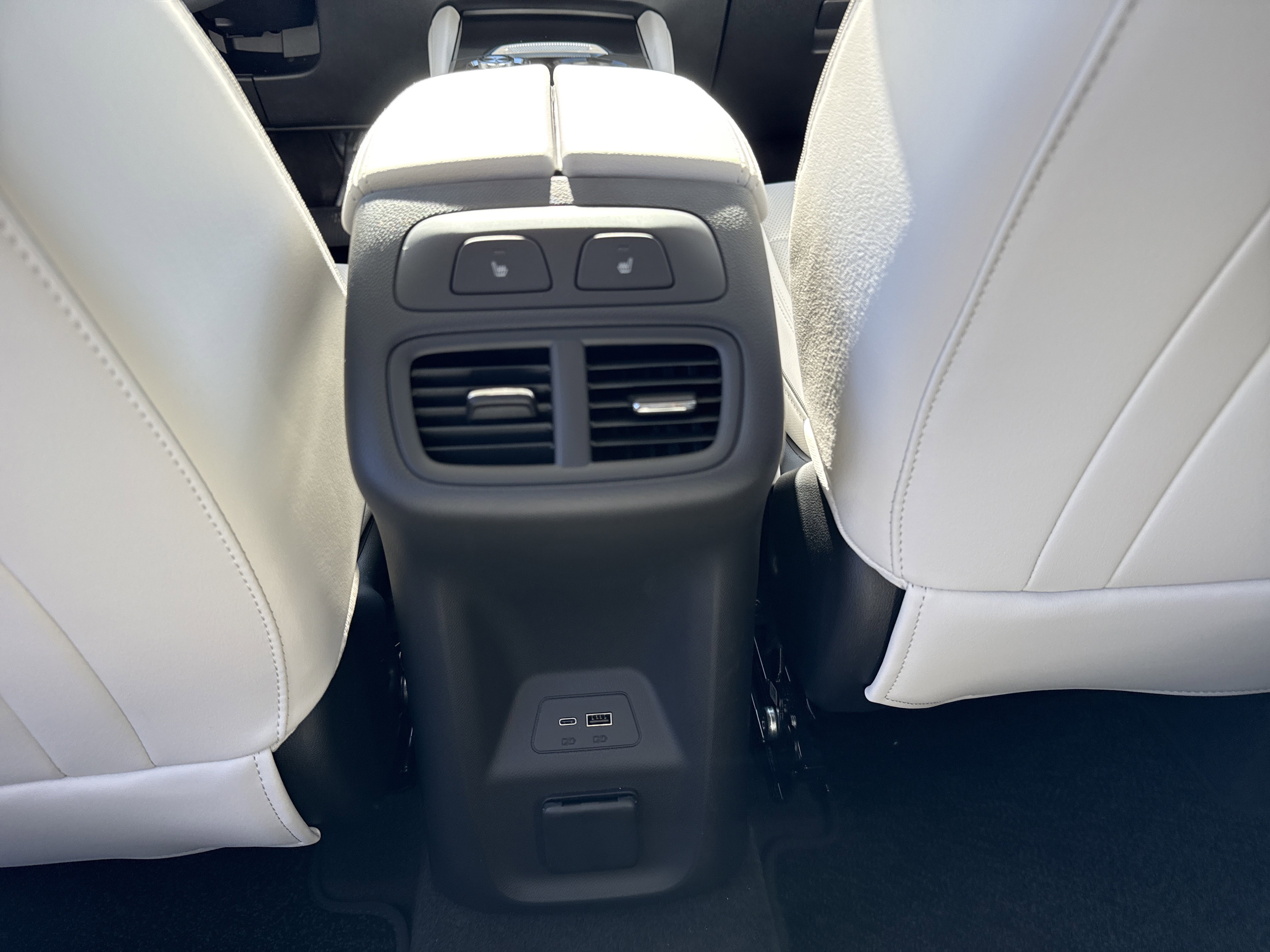 New 2026 Buick Envision Avenir image 14