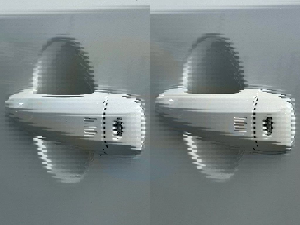 Used 2023 Nissan Ariya FWD image 14