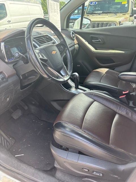 Used 2015 Chevrolet Trax LTZ w/ LPO, Cargo Package FWD image 16