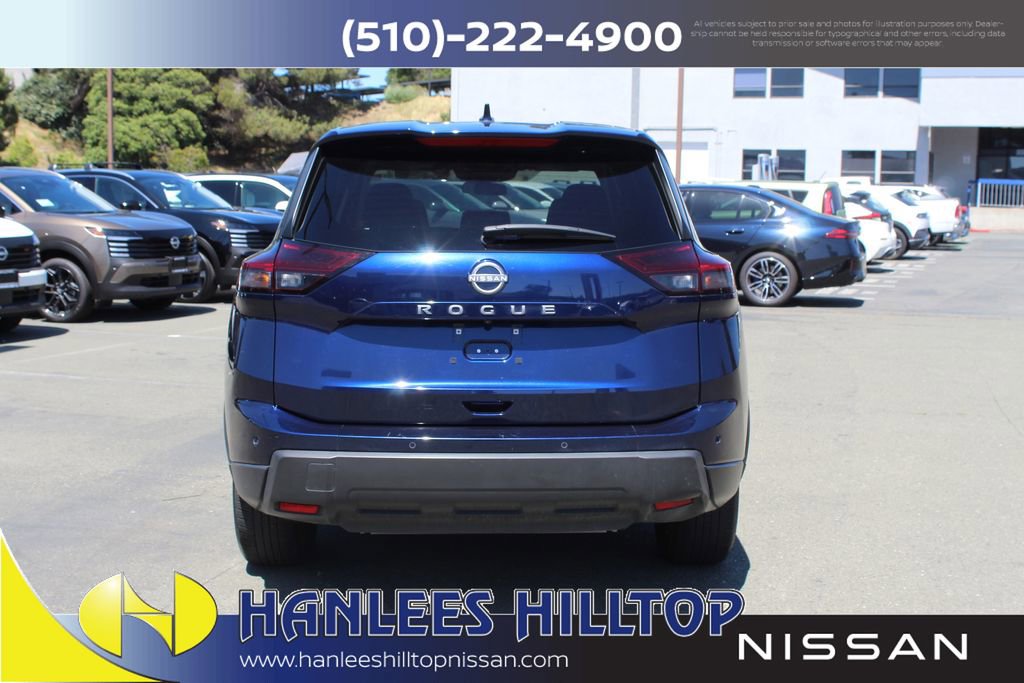 Used 2025 Nissan Rogue SV FWD image 8