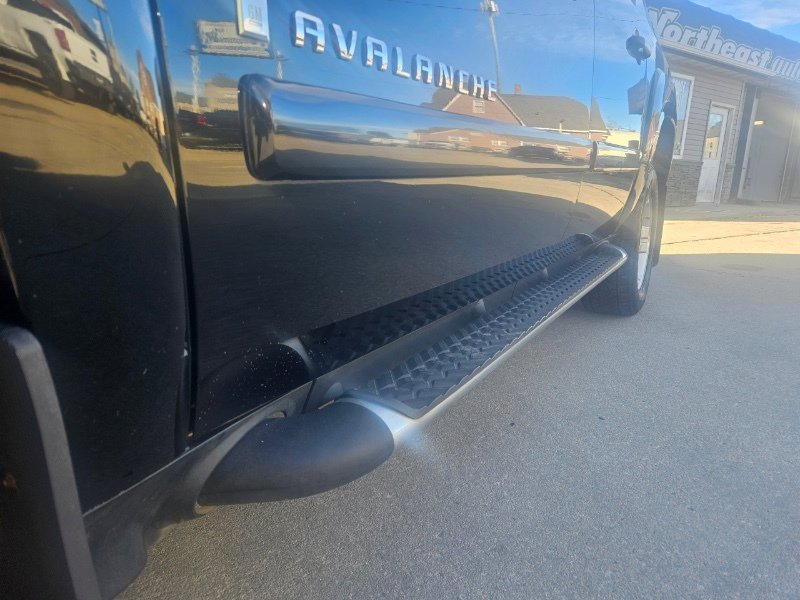 Used 2008 Chevrolet Avalanche LT AWD/4WD image 10