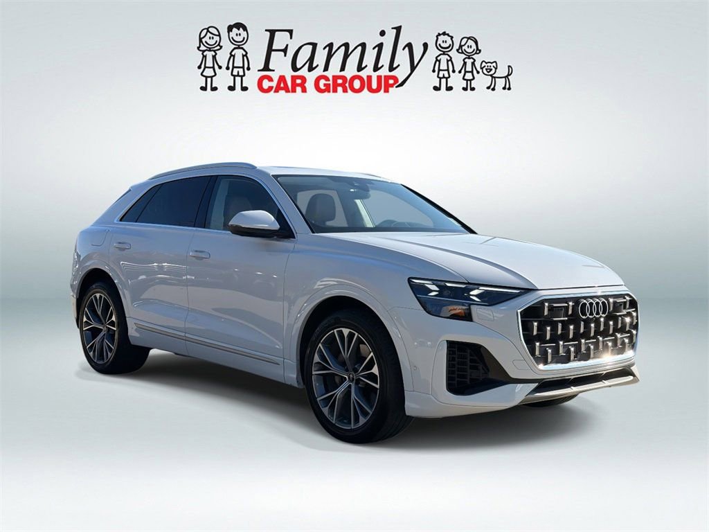 Used 2025 Audi Q8 Prestige image 2