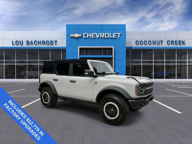 Used 2023 Ford Bronco Badlands AWD/4WD image 2