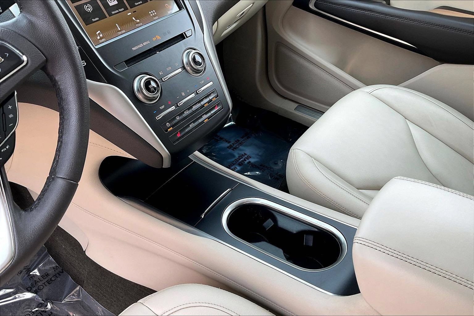 Used 2019 Lincoln MKC Premiere AWD/4WD image 16