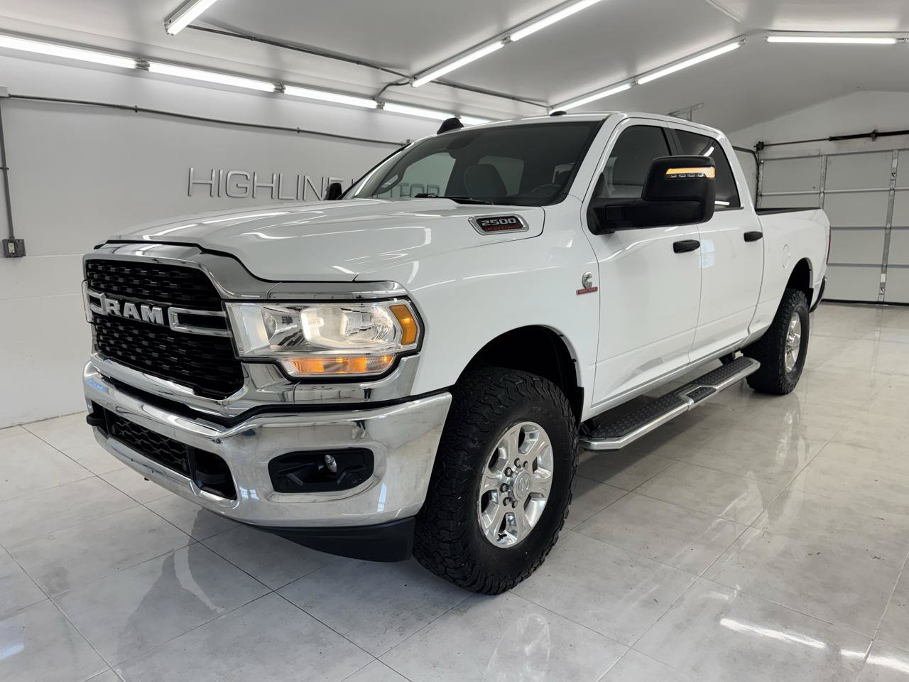 Used 2024 RAM 2500 Big Horn w/ Off Road Package AWD/4WD image 1