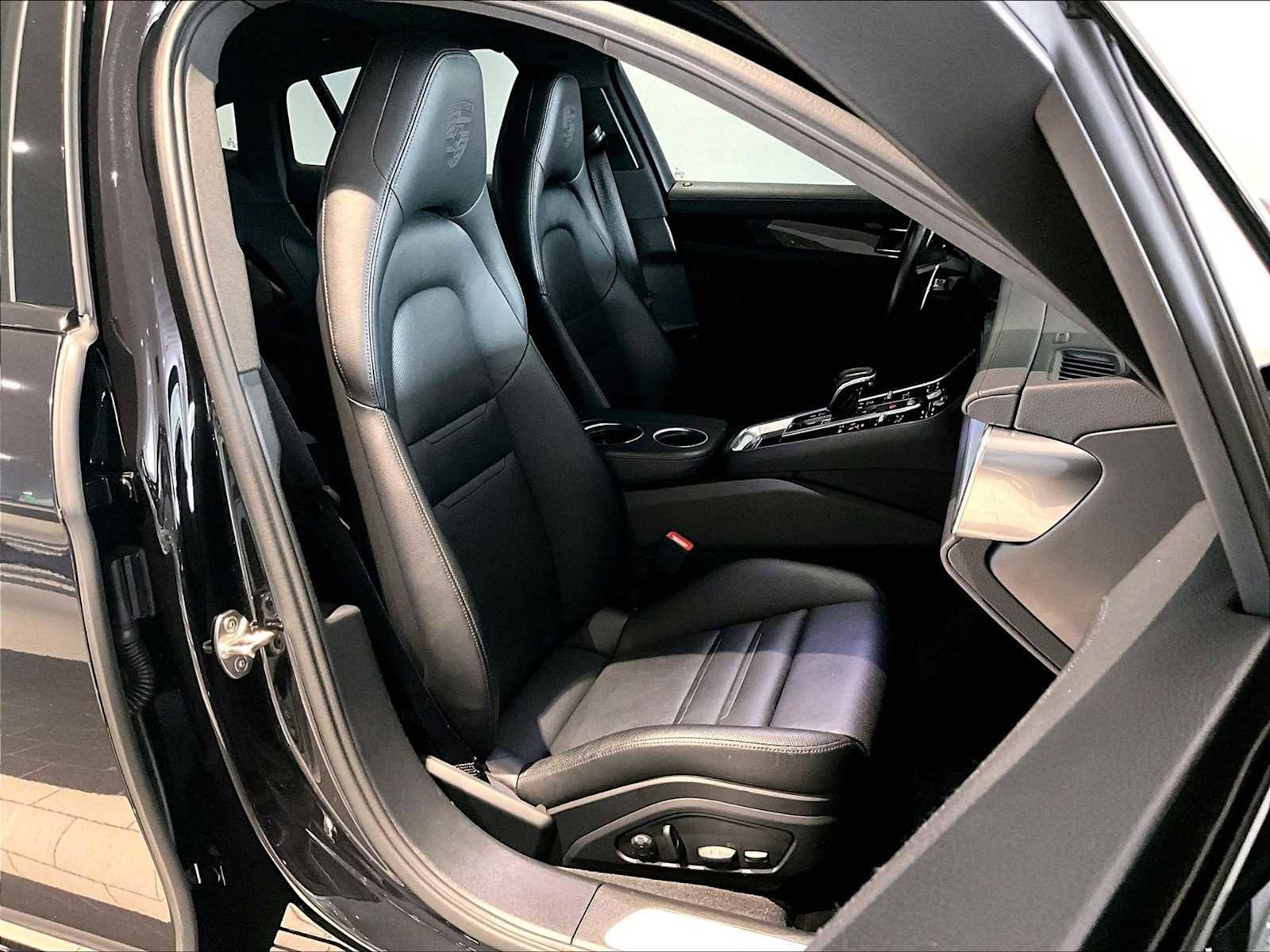 Used 2023 Porsche Panamera 4S image 21