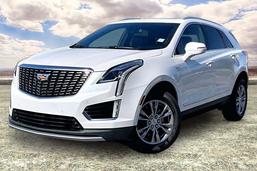 Certified 2022 Cadillac XT5 Premium Luxury FWD image 3