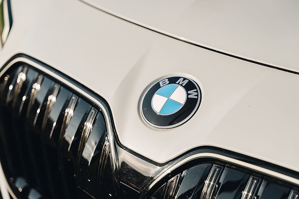 Used 2025 BMW 760i xDrive w/ Executive Package image 13