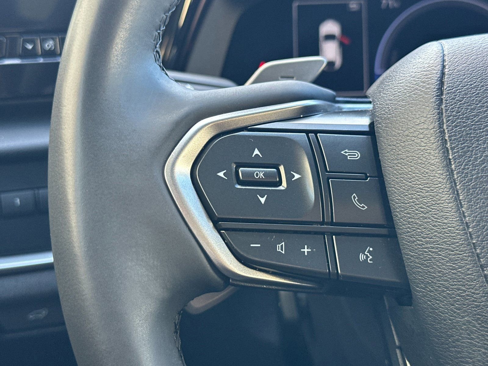 Used 2024 Lexus RZ 300e Premium w/ Accessory Package (A2) image 28