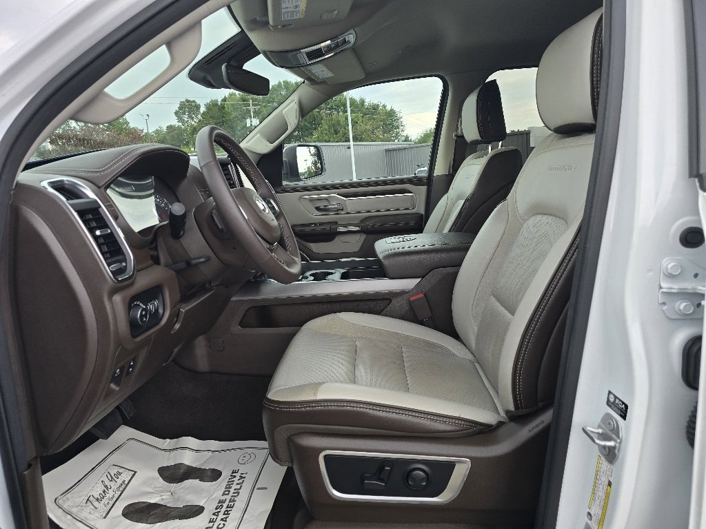 Used 2025 RAM 1500 Laramie image 11