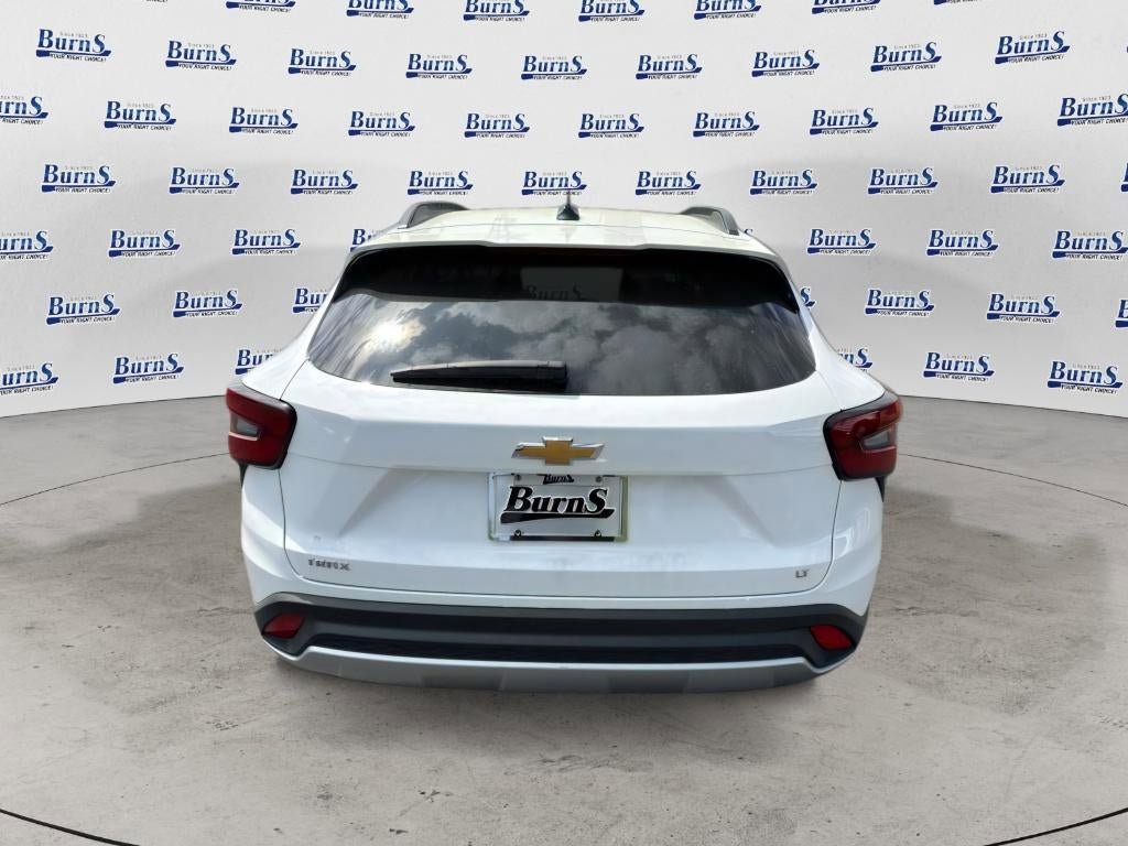 Used 2025 Chevrolet Trax LT w/ LT Convenience Package FWD image 6