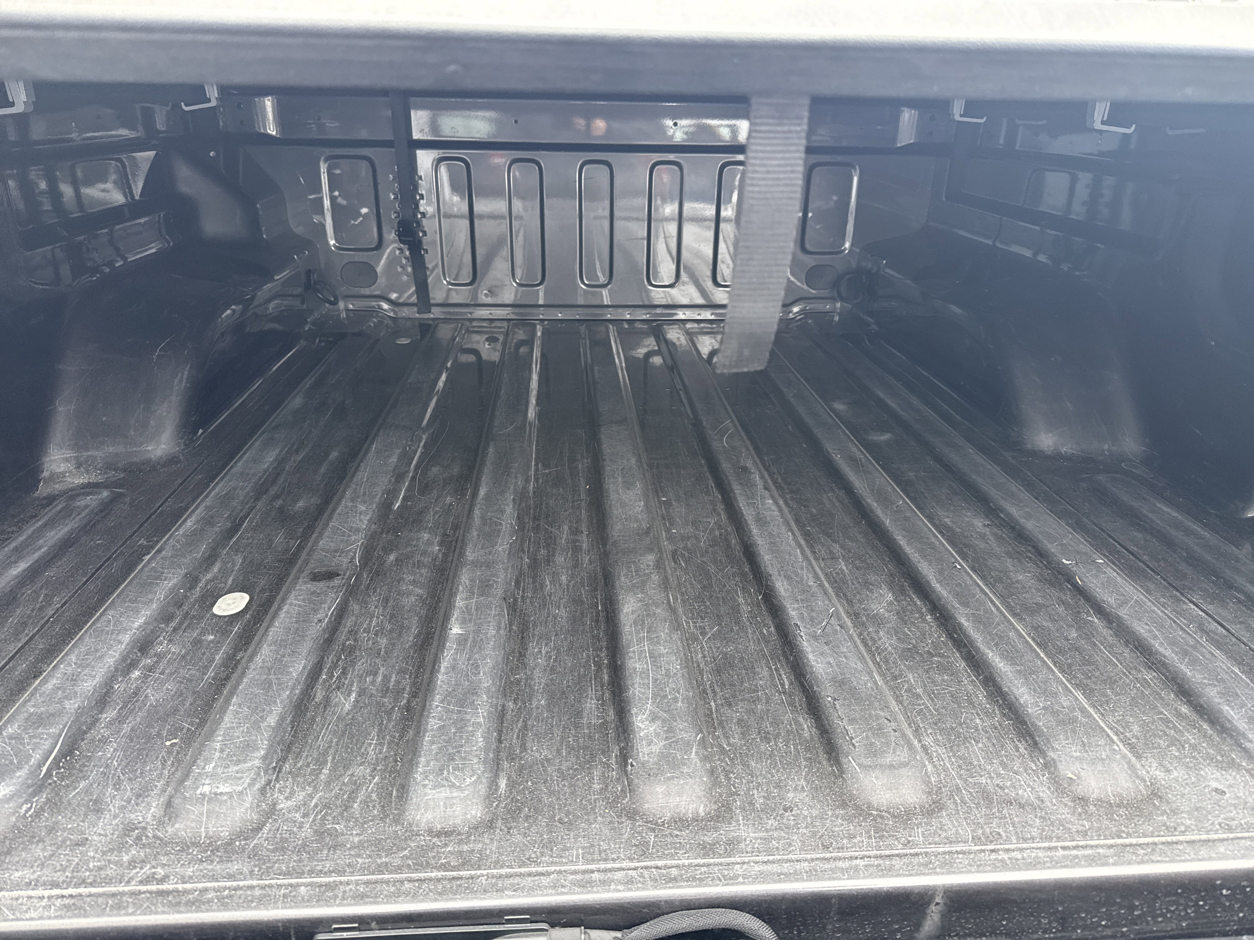 Used 2023 Jeep Gladiator Sport image 5