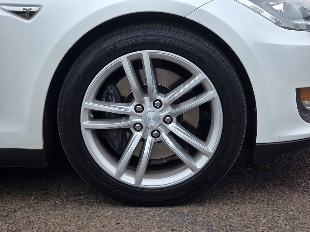 Used 2013 Tesla Model S image 22