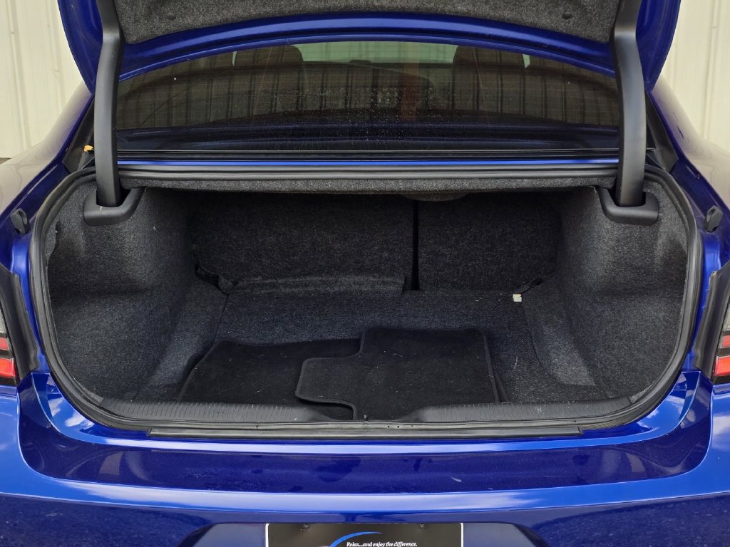 Used 2022 Dodge Charger R/T w/ Plus Group RWD image 10