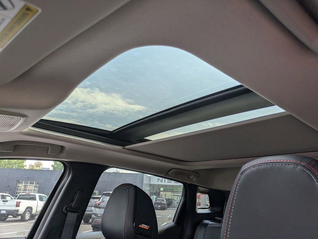 New 2025 Nissan Kicks SR w/ SR Premium Package image 17