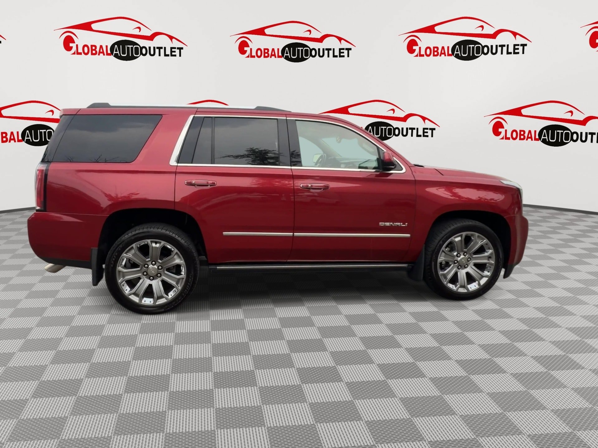 Used 2015 GMC Yukon Denali w/ Premium Package AWD/4WD image 8
