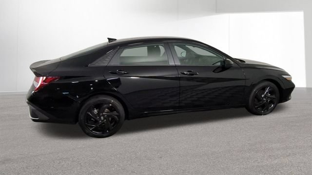 New 2026 Hyundai Elantra Sport FWD image 9