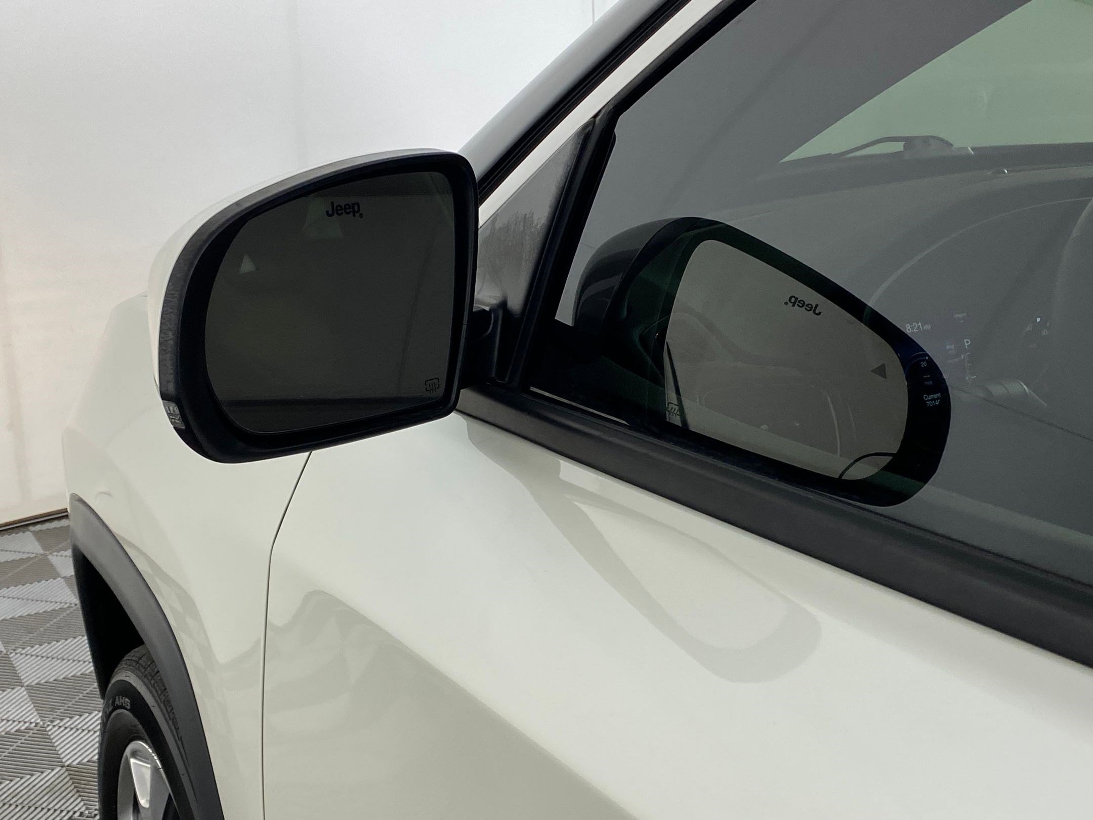 Used 2018 Jeep Compass Limited w/ Navigation Group image 22