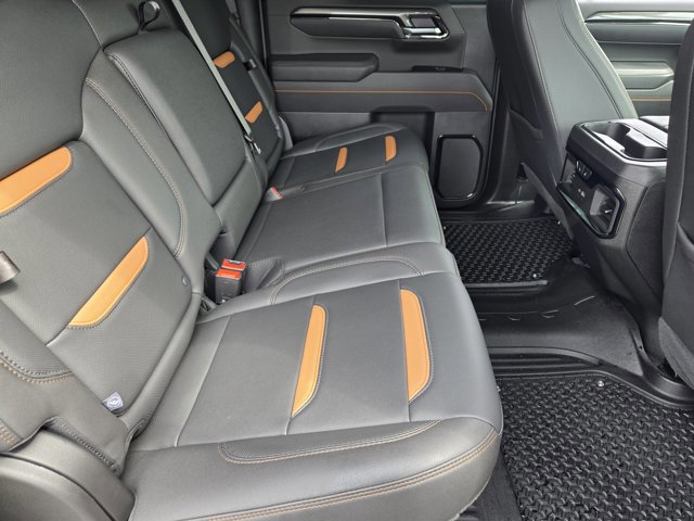 Used 2025 GMC Sierra 1500 AT4 w/ AT4 Premium Package AWD/4WD image 30