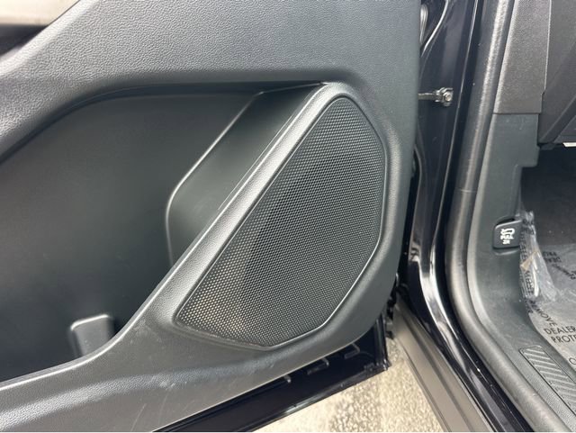 Used 2023 Ford Explorer XLT w/ Equipment Group 202A image 35